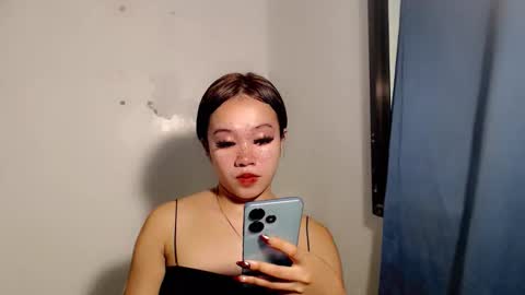 lovely_lianne online show from May 27, 2026, 5:26 am