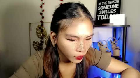 Snapshot of lovely_oliviax chatting on April 25, 2026, 2:58 pm KATE online show from April 25, 2026, 2:58 pm