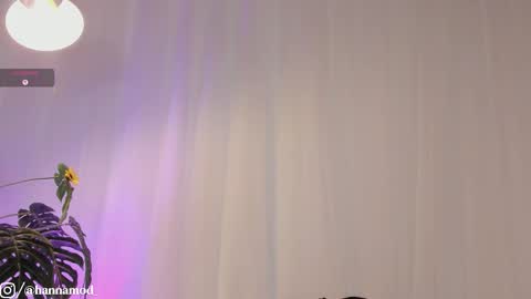 Snapshot of lovely_queens chatting on November 25, 2025, 10:15 am online show from November 25, 2025, 10:15 am