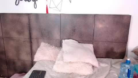 Snapshot of lovely_secret chatting on December 4, 2024, 6:28 pm Hi guys online show from December 4, 2024, 6:28 pm