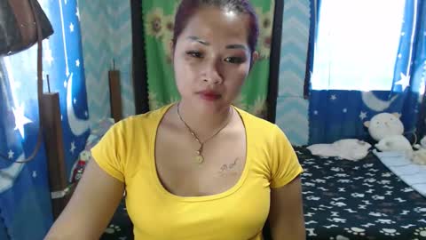 Snapshot of lovely_singlemom chatting on October 15, 2025, 10:54 pm ask me dear online show from October 15, 2025, 10:54 pm