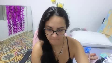 Snapshot of lovely_trix_ chatting on October 22, 2025, 11:43 am Trix online show from October 22, 2025, 11:43 am