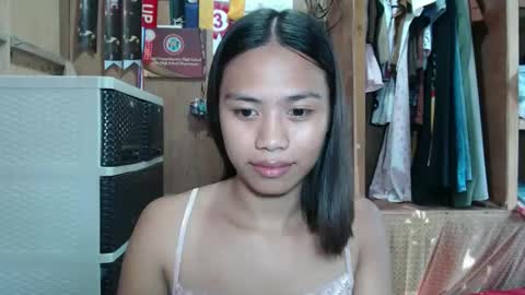 lovely_yvoneslutty online show from October 3, 2025, 11:35 pm