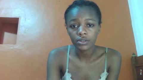 Snapshot of lovely_yvonne chatting on October 11, 2025, 2:59 pm Lovely yvonne online show from October 11, 2025, 2:59 pm