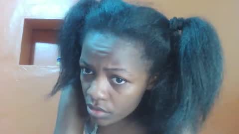 Snapshot of lovely_yvonne chatting on October 24, 2025, 12:19 am Lovely yvonne online show from October 24, 2025, 12:19 am