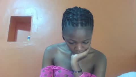 Snapshot of lovely_yvonne chatting on November 12, 2025, 11:32 am Lovely yvonne online show from November 12, 2025, 11:32 am