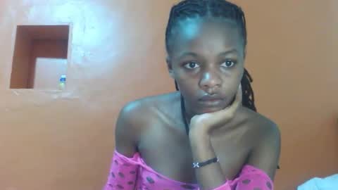 Snapshot of lovely_yvonne chatting on November 15, 2025, 6:15 pm Lovely yvonne online show from November 15, 2025, 6:15 pm