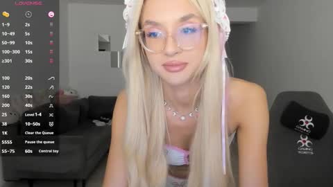 lovelybianca_ online show from March 27, 2026, 8:30 pm