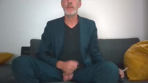 Snapshot of lovelybigcockgentleman chatting on September 9, 2025, 6:07 pm Max online show from September 9, 2025, 6:07 pm