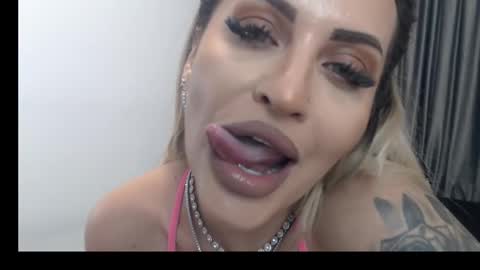 Snapshot of lovelyblondyxxx chatting on March 4, 2025, 10:16 pm PrAllinXXXa online show from March 4, 2025, 10:16 pm