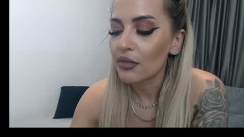 Snapshot of lovelyblondyxxx chatting on March 7, 2025, 3:40 am PrAllinXXXa online show from March 7, 2025, 3:40 am