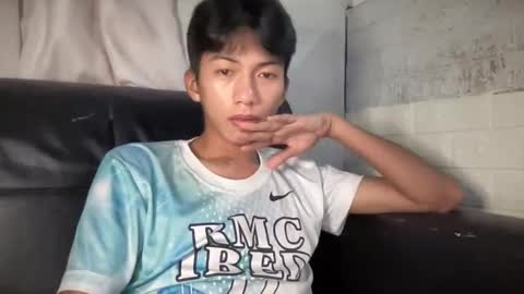 lovelyboy_jm online show from May 12, 2026, 1:30 pm