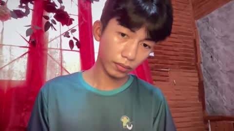 lovelyboy_jm online show from May 16, 2026, 12:07 am