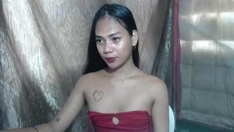 Snapshot of lovelycarmilla chatting on May 2, 2026, 7:02 am Carnilla online show from May 2, 2026, 7:02 am