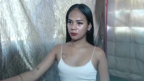Snapshot of lovelycarmilla chatting on May 5, 2026, 8:00 am Carnilla online show from May 5, 2026, 8:00 am
