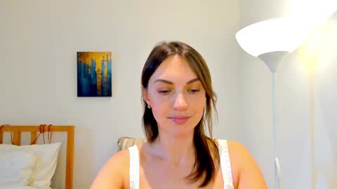 Mia online show from January 10, 2025, 9:44 am