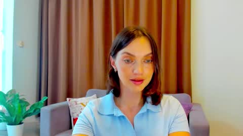 Mia online show from November 13, 2025, 8:02 am