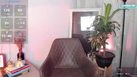 Valerie online show from October 30, 2025, 2:13 am