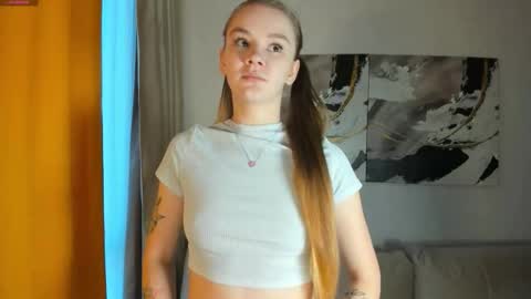 Snapshot of lovelygracee chatting on October 22, 2025, 2:06 pm lovelygracee online show from October 22, 2025, 2:06 pm