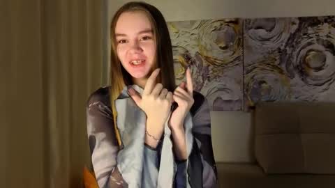 lovelygracee online show from December 1, 2025, 3:39 pm