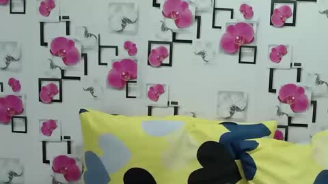 LocwlyLSYlYNXXX online show from January 18, 2026, 11:25 am