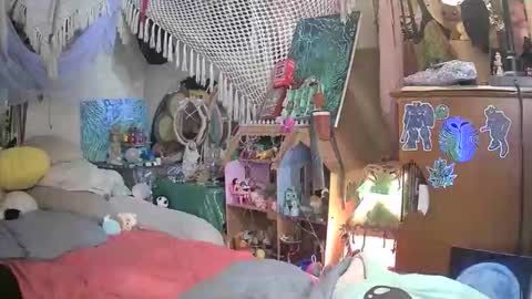 lala online show from November 22, 2025, 8:24 am