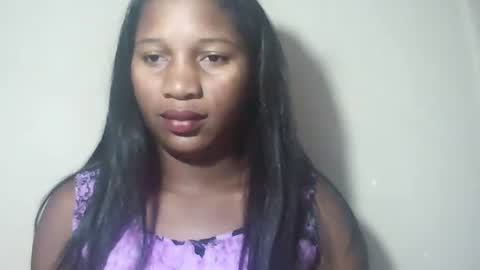 lovelylarra online show from April 12, 2026, 8:41 am