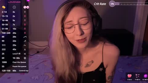 Snapshot of lovelylittlelucyy chatting on December 23, 2024, 1:51 am lovelylittlelucyy online show from December 23, 2024, 1:51 am