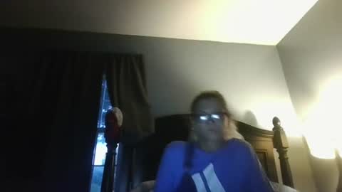 lovelyluna415 online show from June 28, 2026, 12:49 am
