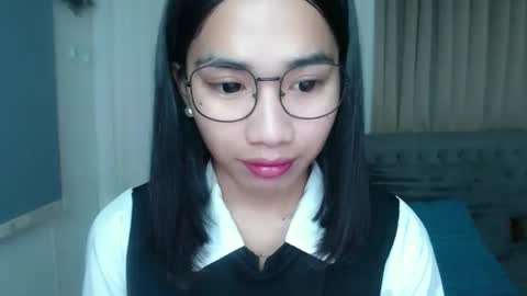 Snapshot of lovelymae18 chatting on March 30, 2026, 12:00 am lovelymae18 online show from March 30, 2026, 12:00 am