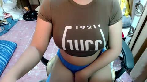 Snapshot of lovelymarish chatting on October 5, 2025, 10:07 pm lovelymarish online show from October 5, 2025, 10:07 pm