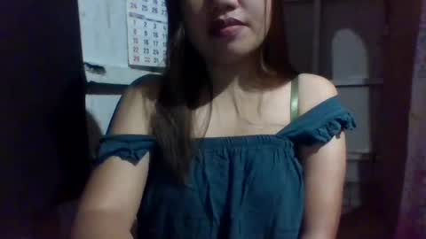 lovelymocha27s online show from December 8, 2024, 11:57 am