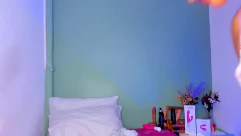 Snapshot of lovelynickyy chatting on January 30, 2025, 6:32 pm Nicky online show from January 30, 2025, 6:32 pm