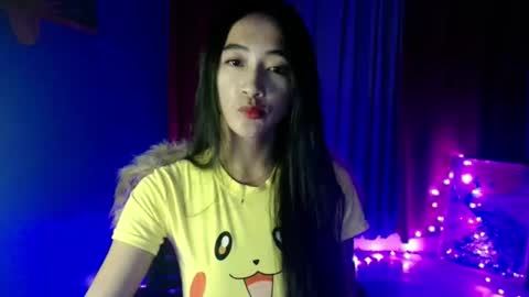 lovelypetite143 online show from March 19, 2026, 12:53 pm