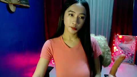 lovelypetite143 online show from May 24, 2026, 3:17 pm