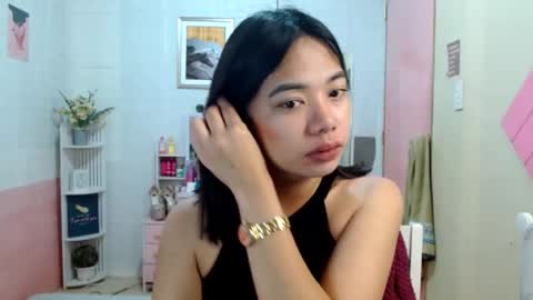 lovelypetitebigcock online show from February 6, 2026, 10:46 pm