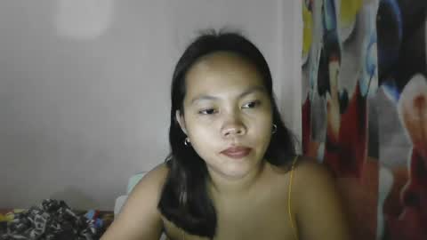 lovelypinay26 online show from June 15, 2026, 12:40 pm