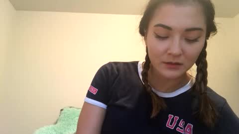 Queen Aria  online show from October 28, 2025, 7:38 pm