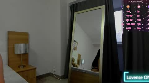 Sophia online show from November 3, 2025, 5:31 am