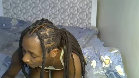 lovelytin online show from September 28, 2025, 10:48 pm