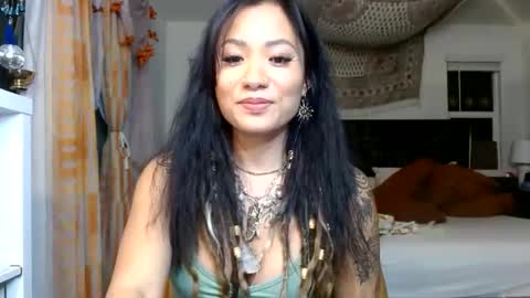 Snapshot of lovelyxmacii chatting on November 17, 2025, 1:55 am lovelyxmacii online show from November 17, 2025, 1:55 am