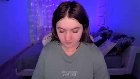 Julia  online show from March 2, 2026, 8:10 am