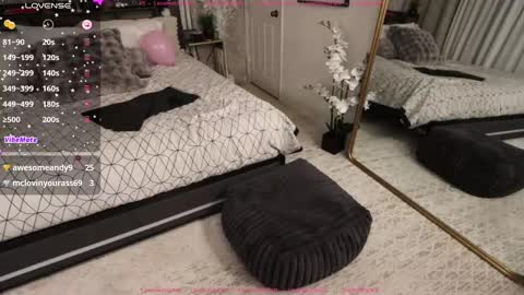 Snapshot of lovemoscarlett chatting on February 1, 2025, 12:51 am Scarlett online show from February 1, 2025, 12:51 am