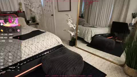 Snapshot of lovemoscarlett chatting on February 21, 2025, 1:55 pm Scarlett online show from February 21, 2025, 1:55 pm