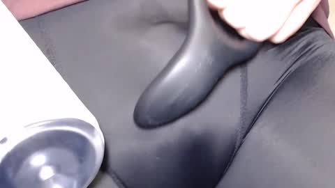 lovensemaxfan online show from December 1, 2024, 5:35 pm