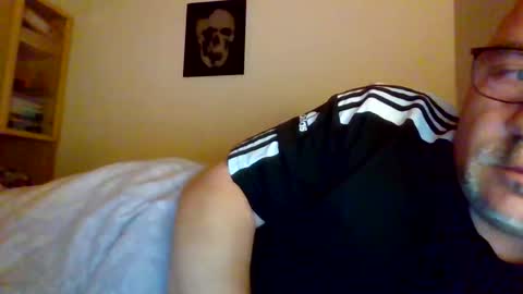 lover010983 online show from November 17, 2025, 5:13 am