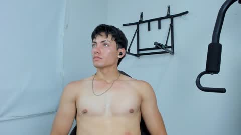 Snapshot of lover_fitnessboy chatting on December 11, 2024, 5:48 pm kevin online show from December 11, 2024, 5:48 pm