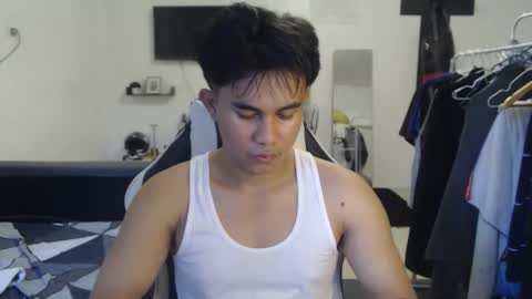 loverboyph04 online show from December 3, 2025, 1:35 am