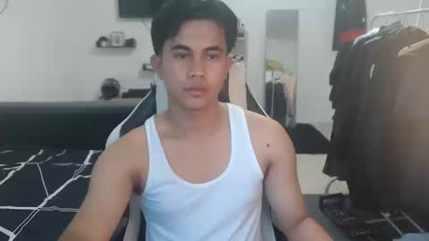 loverboyph04 online show from December 17, 2025, 2:28 am