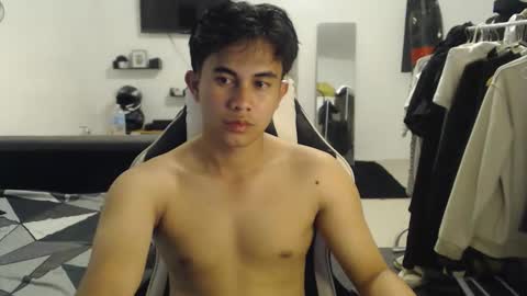 loverboyph04 online show from December 21, 2025, 8:54 am